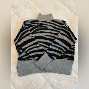 Nine West sweater (large)